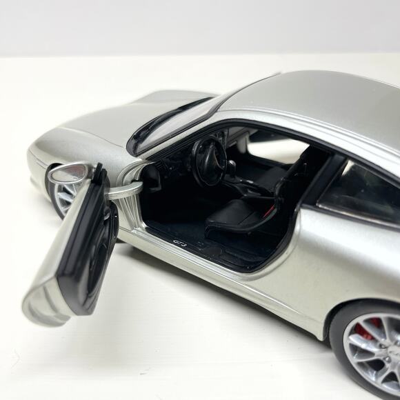Mattel 2003 Porsche GT3 Diecast Model in Silver Hotwheels - Picture 6 of 10